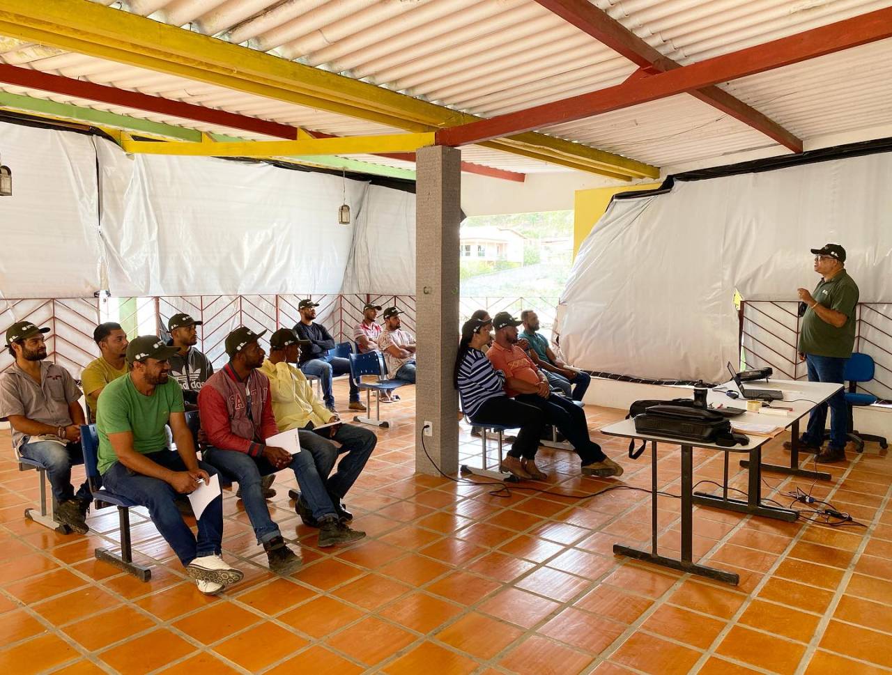 Em parceria com o SENAR, a Secretaria de Agricultura iniciou mais um curso profissionalizante. A…