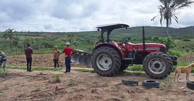 A Secretaria de Agricultura continua prestando assistência técnica e serviços as…