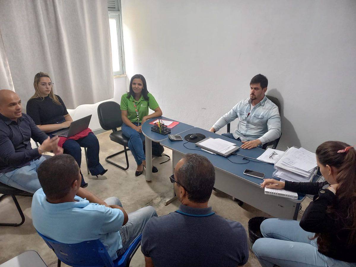 Equipes da Infraestrutra e da Controladoria do município estiveram reunidas com equipe…